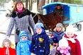 У садочок — у кареті