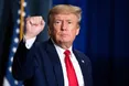 На тлі боргів у судах Трамп почав продавати Біблії
