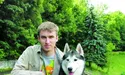 Хаскі настільки миролюбні, що... злодія ще й оближуть!
