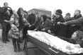 Вдова Ярослава Мазурка ховала «свого чоловіка», а його мати – «чужу дитину»