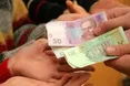 Гоніть у шию цих «соціальних працівниць»!