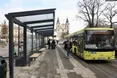 На перетині вулиць Бандери — Чупринки облаштували зону для очікування громадського транспорту (ФОТО)