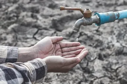 Вода. Фото умовне
